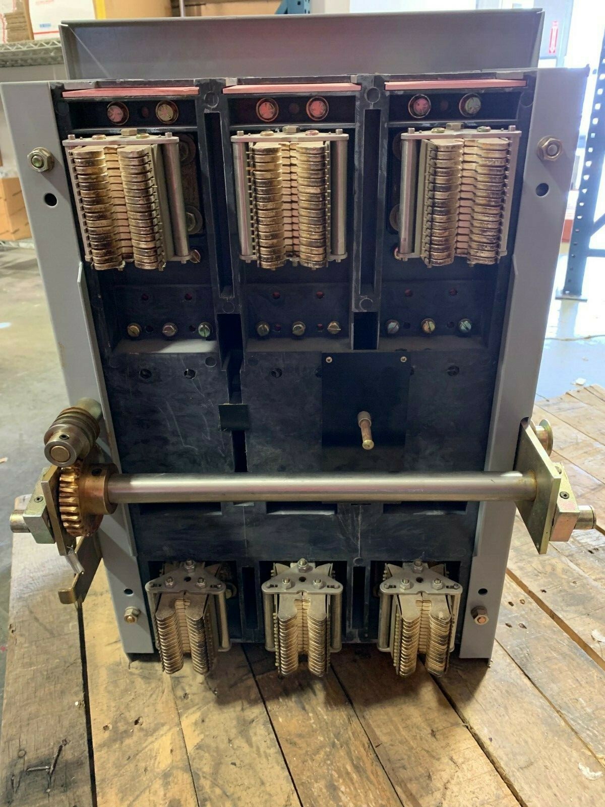 Westinghouse SPBNH 2500A 3p 600V Draw Out Elect Operated Used E-OK SPBNH325C