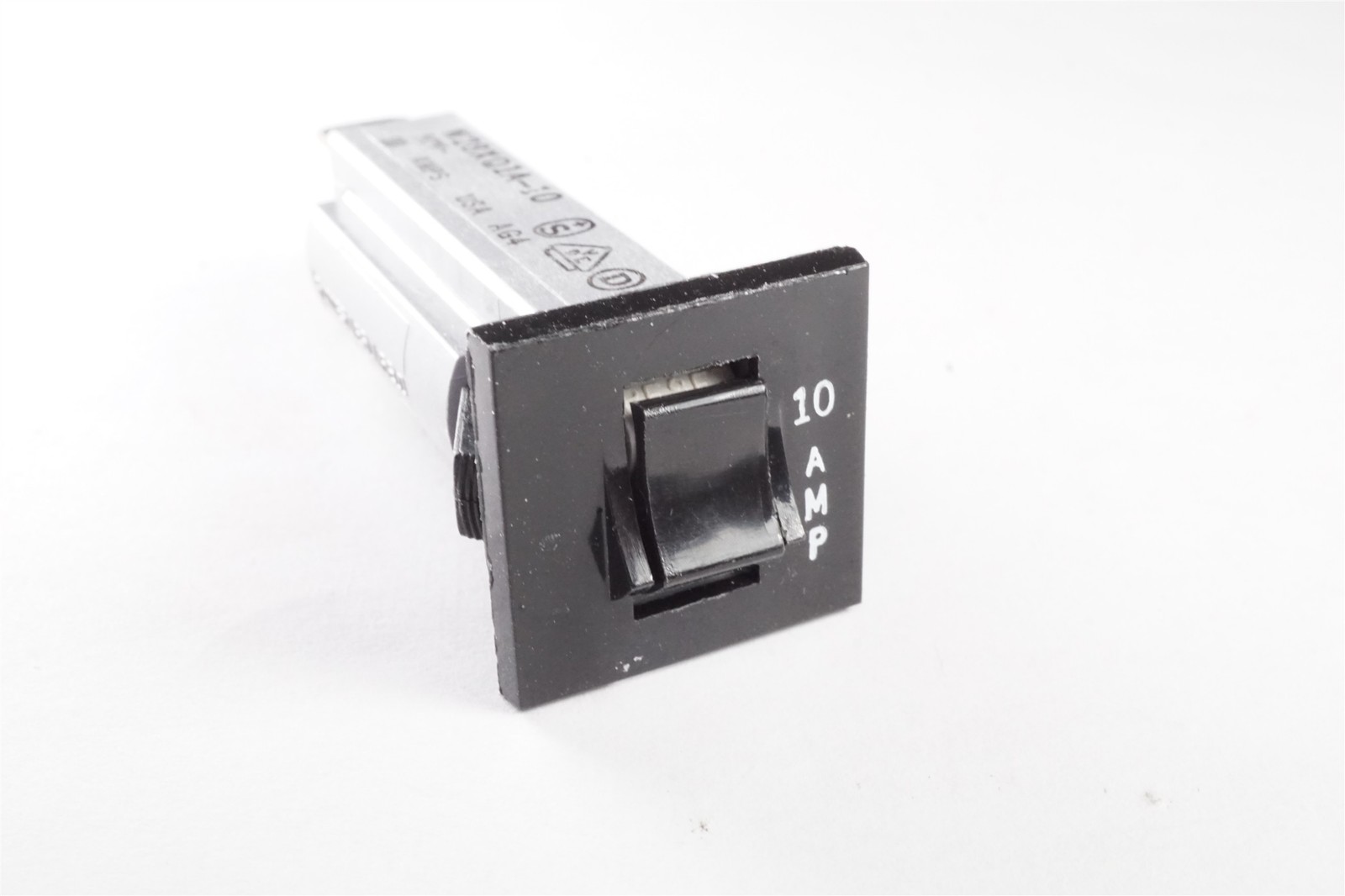 W28-XQ1A-10 Potter & Brumfield Push to Reset Circuit Breaker 32V 10A Panel Mount