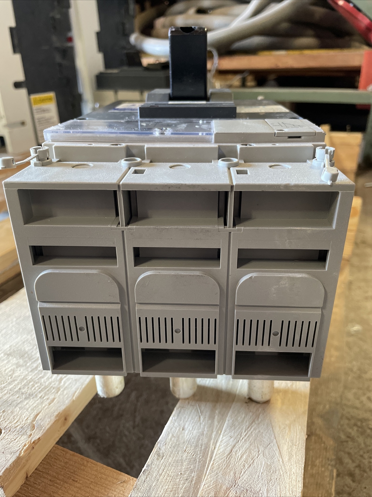 ⚡️Square D DGN36250E53AABC 250 Amp 3P 380/415VAC Powerpact Circuit Breaker⚡️