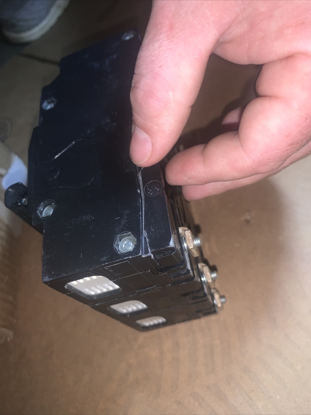 Square D QOB3150VH / 150A / 3 Pole 240V Circuit Breaker Flawed Chipped
