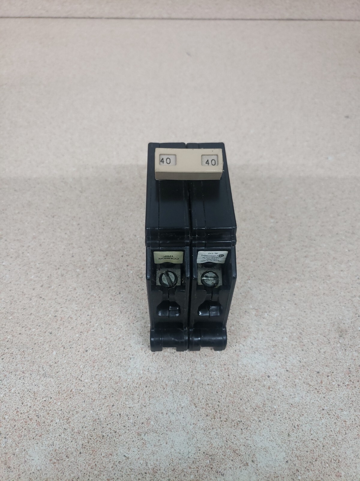Cutler Hammer CH240 Circuit Breaker 40 Amp 2 Pole Plastic Foot