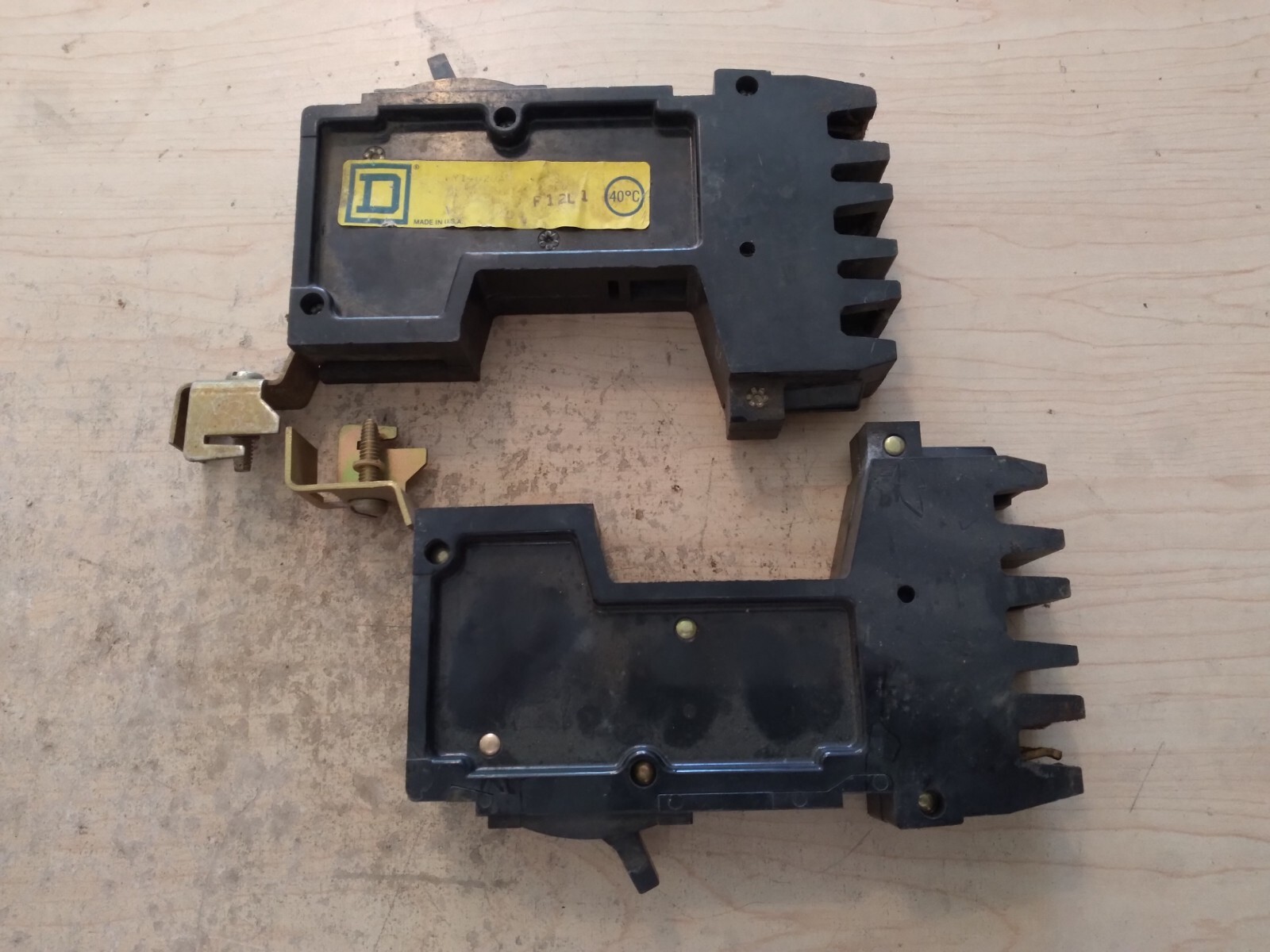 LOT OF 2 SQUARE D FY14020A I-LINE 1 POLE 20 AMP 277 VOLT CIRCUIT BREAKERS