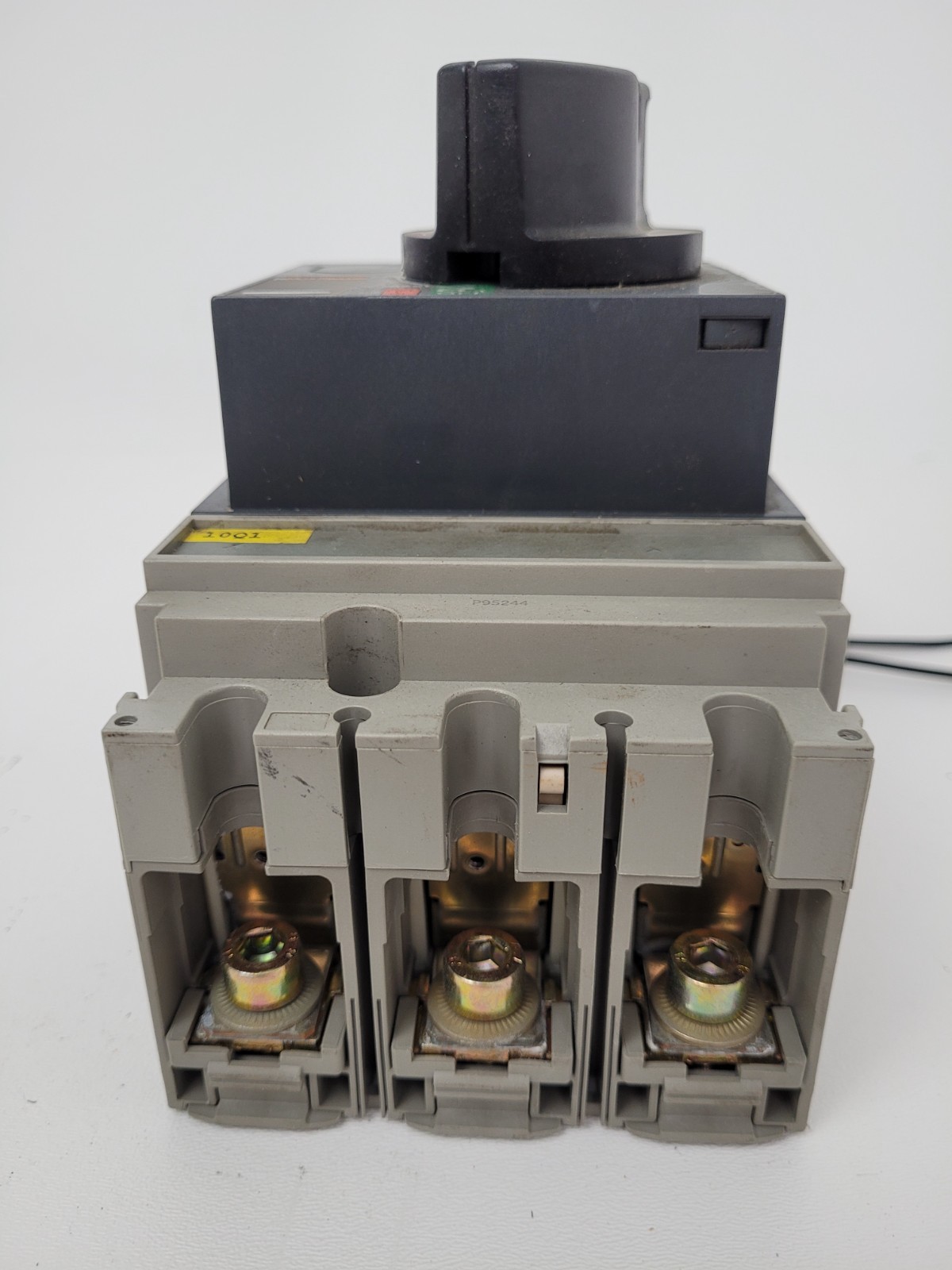 NS160N Merlin Gerin 160 Amp 690 Volt Circuit Breaker w/ Aux. – Next Day Option