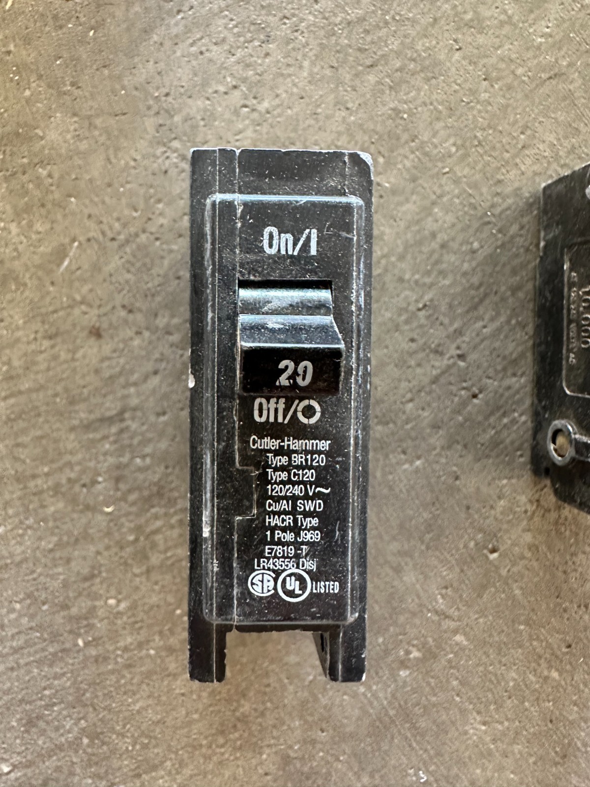 Eaton Cutler Hammer BR120 1 Pole 20 Amp Type C120 Circuit Breaker