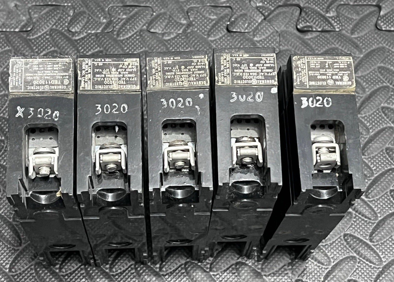 5 X TED113020 Circuit Breaker 277 Vac 125 Vdc 20 Amp