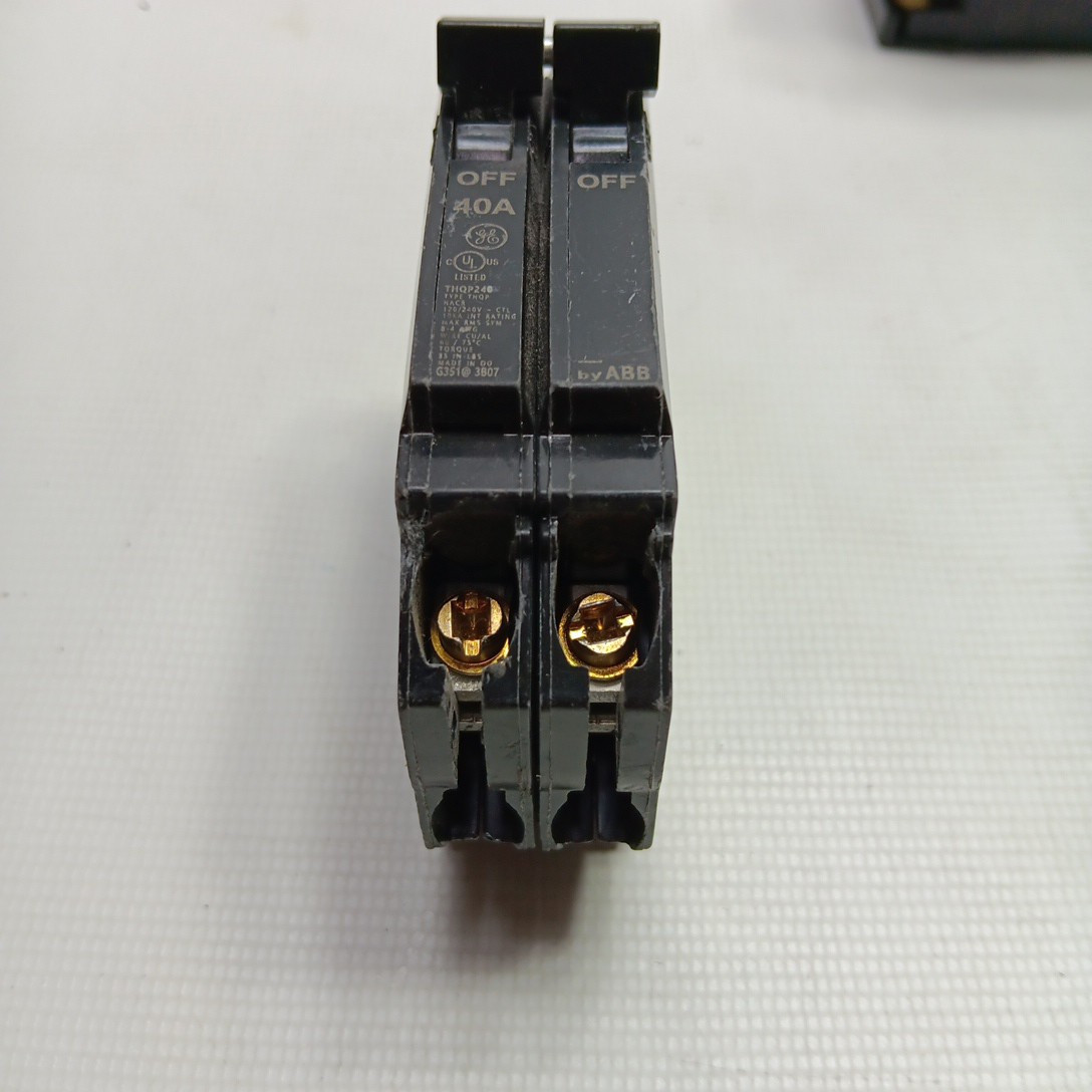 THQP240 GE 2-Pole Circuit Breaker Black 40Amp 240V 3″