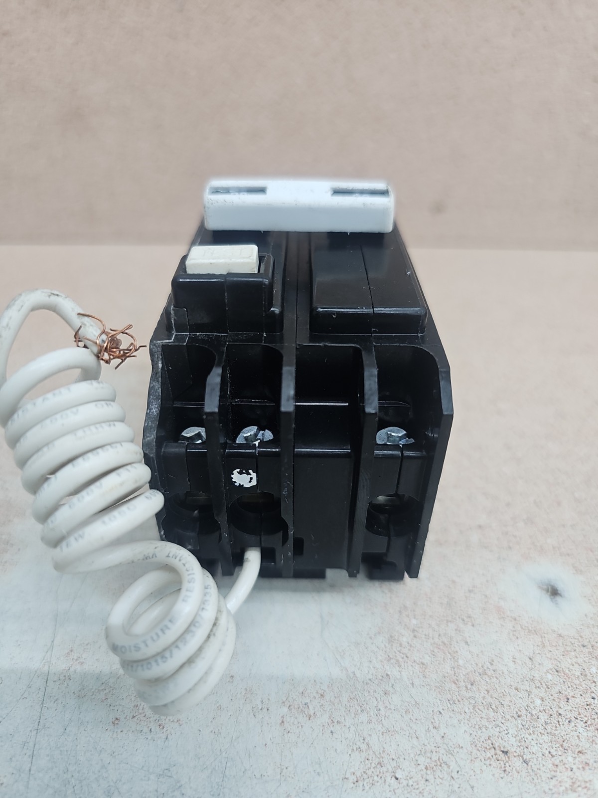 Eaton GFTCB220 20A 2-Pole GFCI Circuit Breaker Type GFCB / HAGF Plug-On SEE PICS