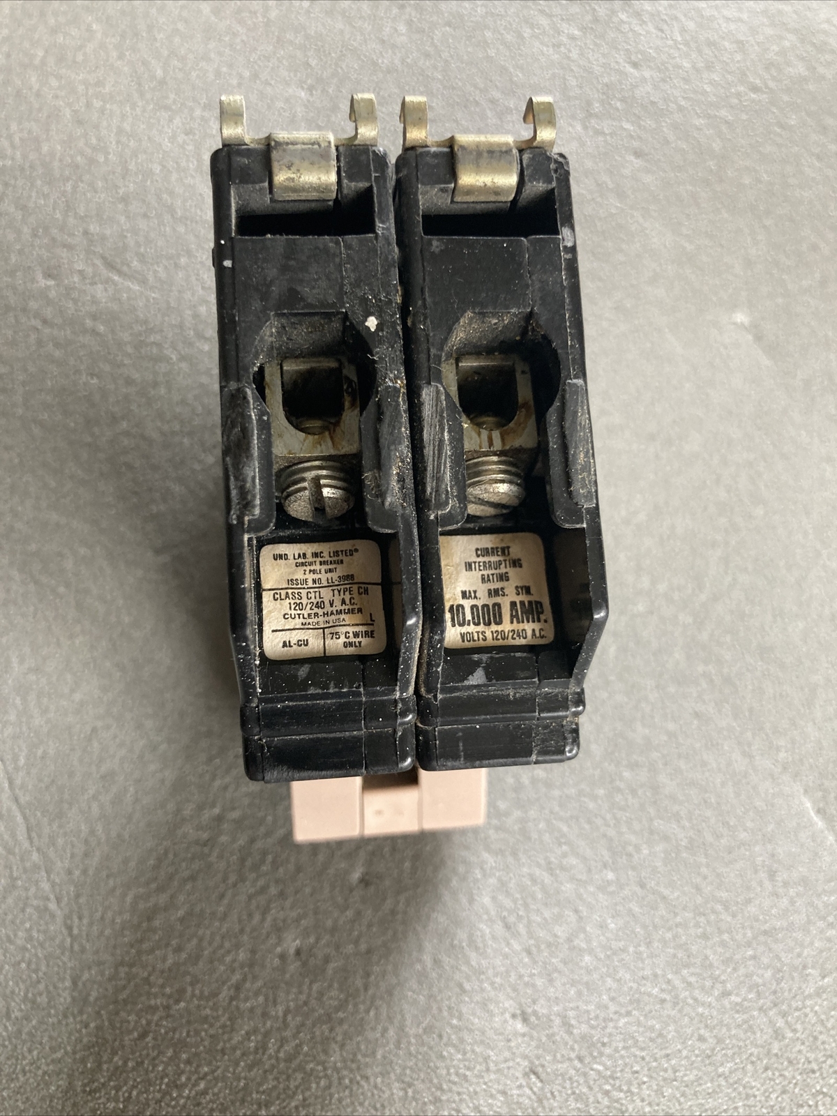 Cutler Hammer CH240 Circuit Breaker CH-240 CHF240 CH10240 Metal Foot HALF NOTCH