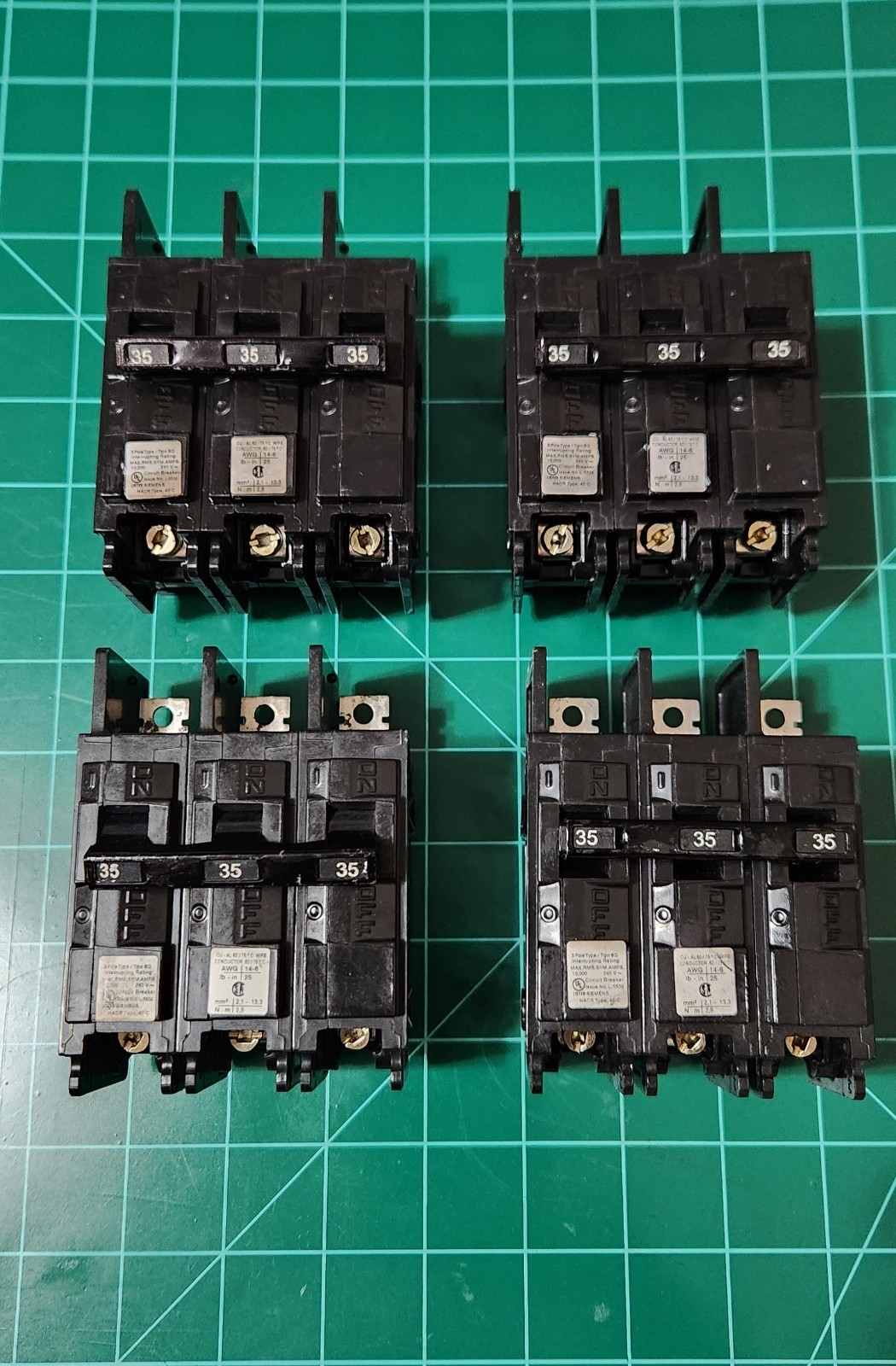 LOT FOR 4 Siemens BQ3B035 35 Amp 3 Pole 240V Circuit Breaker LOT#10021
