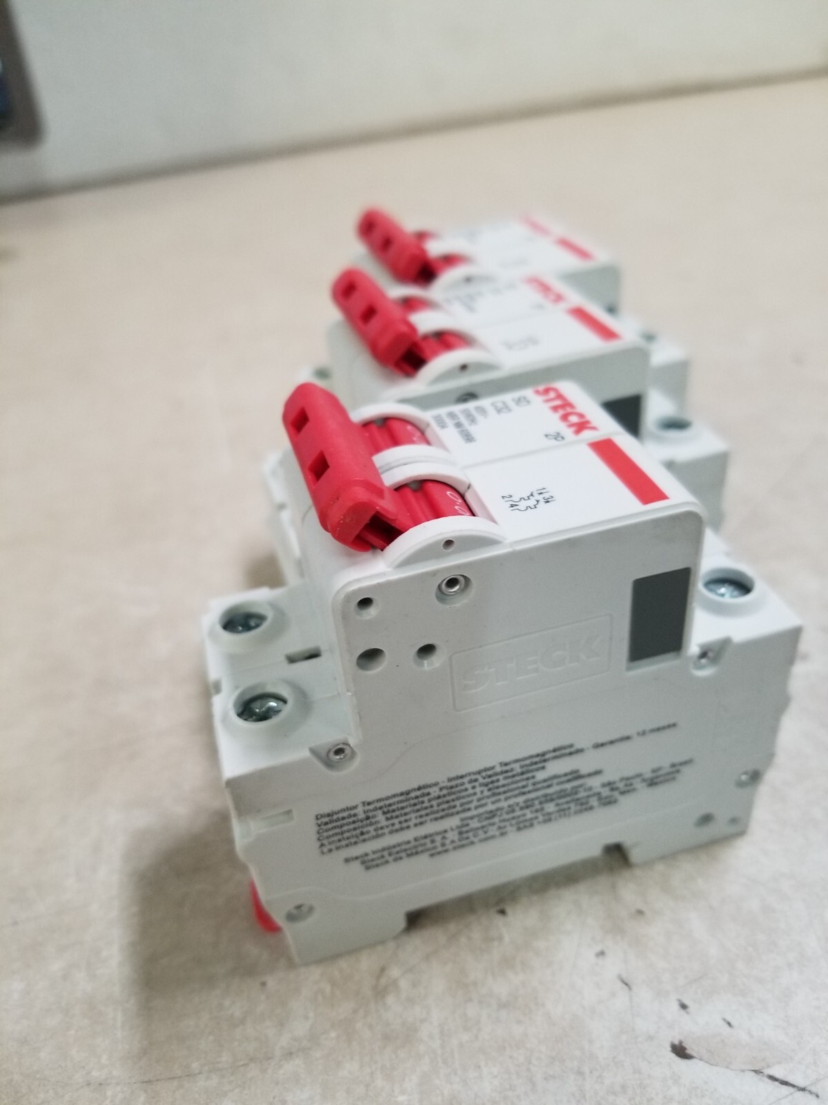 Lot of 3 – Steck SD62 Mini Interrupter 32A 2P Circuit Breaker SDD62C32