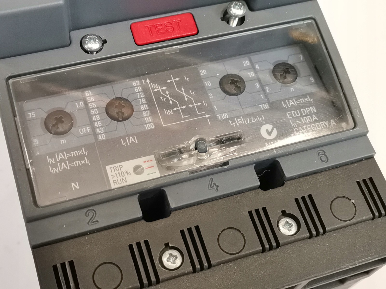 Siemens disconnector 3VT2 100 A used