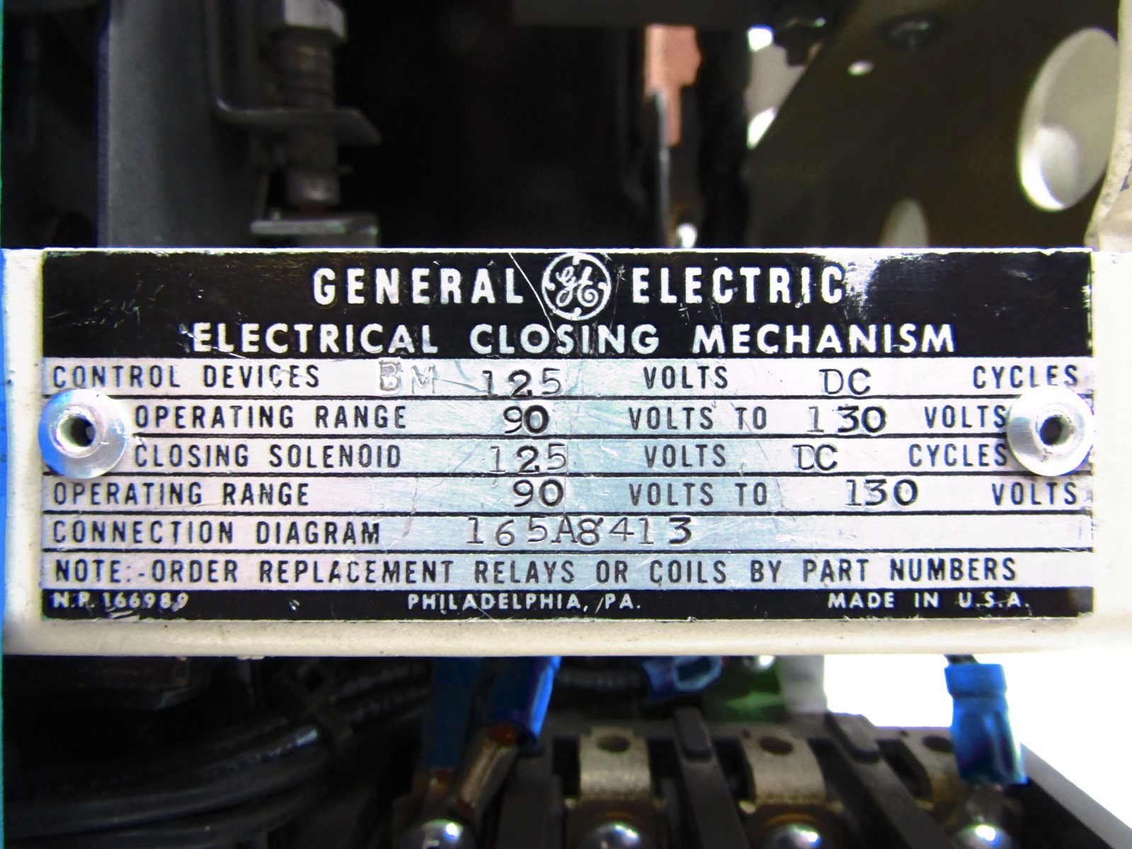 GE AK-2A-25-1 600 Amp Motor Operated Air Breaker 600A 600V Damaged Trip Unit
