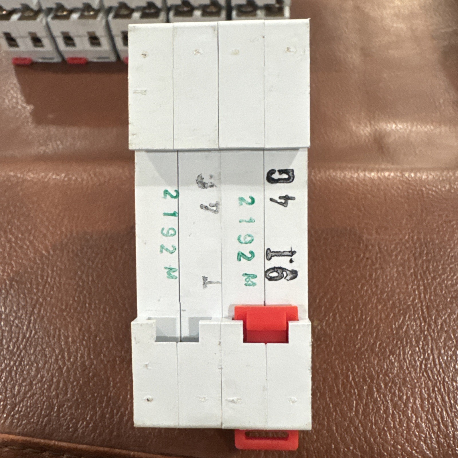 Lot of 6 Schrack SD-92 G2A G10A Circuit Breaker 2 Pole 2A 10A