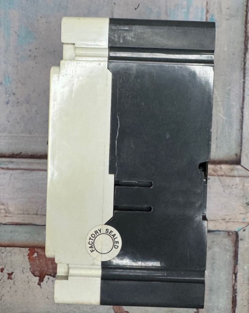 CUTLER-HAMMER FDB 14k Industrial Circuit Breaker 15 AMPS 3 POLE