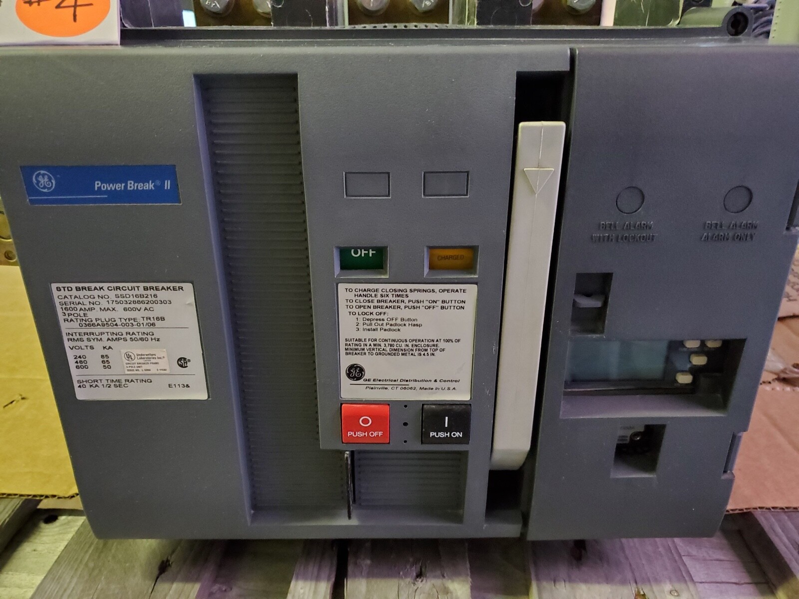 PERFECT GE 1600A POWER BREAK II CAT# SSD16B216 INSULATED CB W/ 1600A RATING PLUG