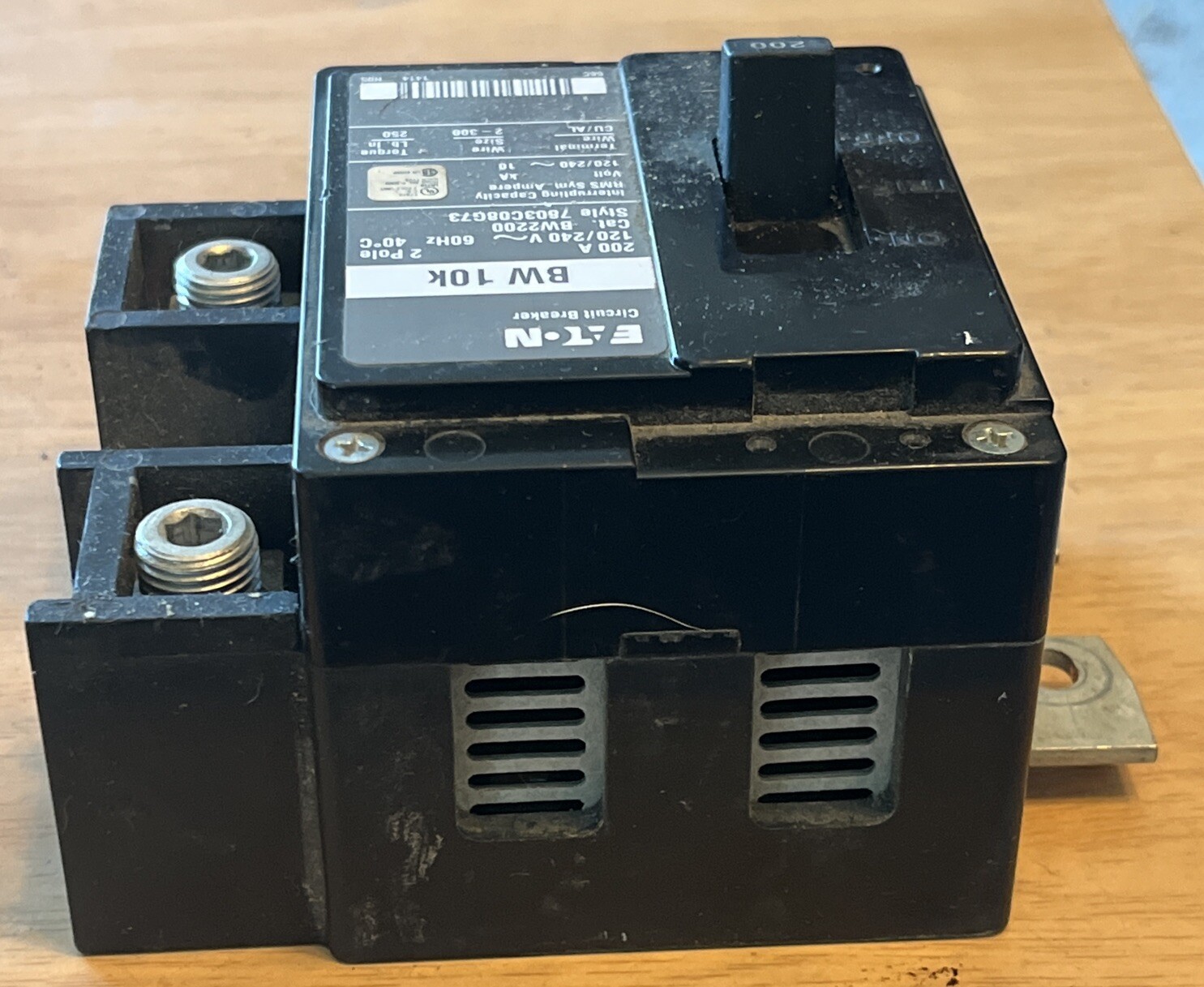 Eaton 200 Amp 2 Pole BW 10K 120/240V Main Circuit Breaker