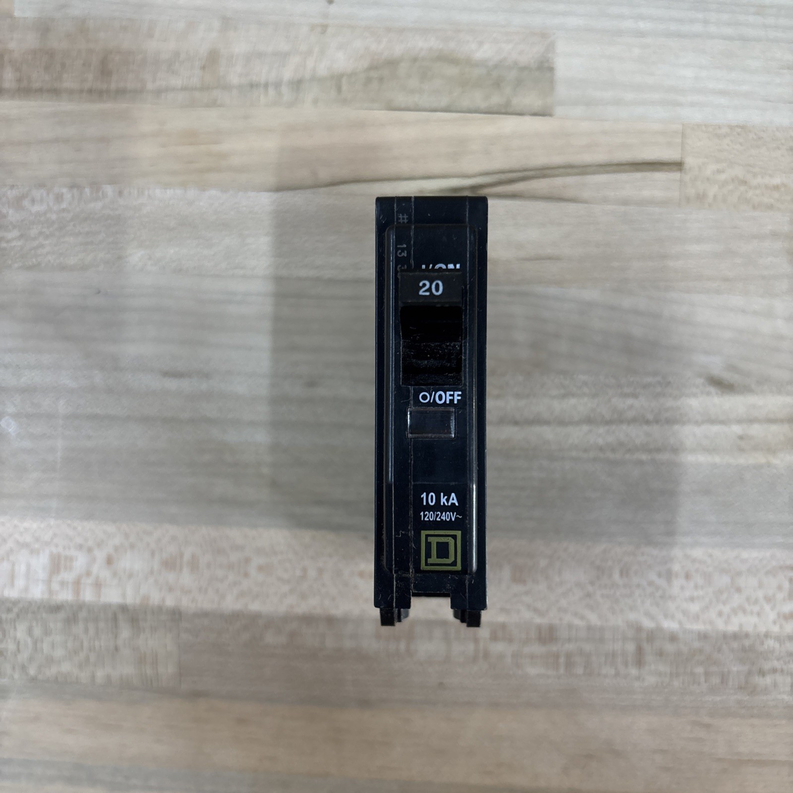  SQUARE D QOB110 CIRCUIT BREAKER, 1 POLE, 10 AMP, 120/240V, 10KA, 50/60HZ, QOB
