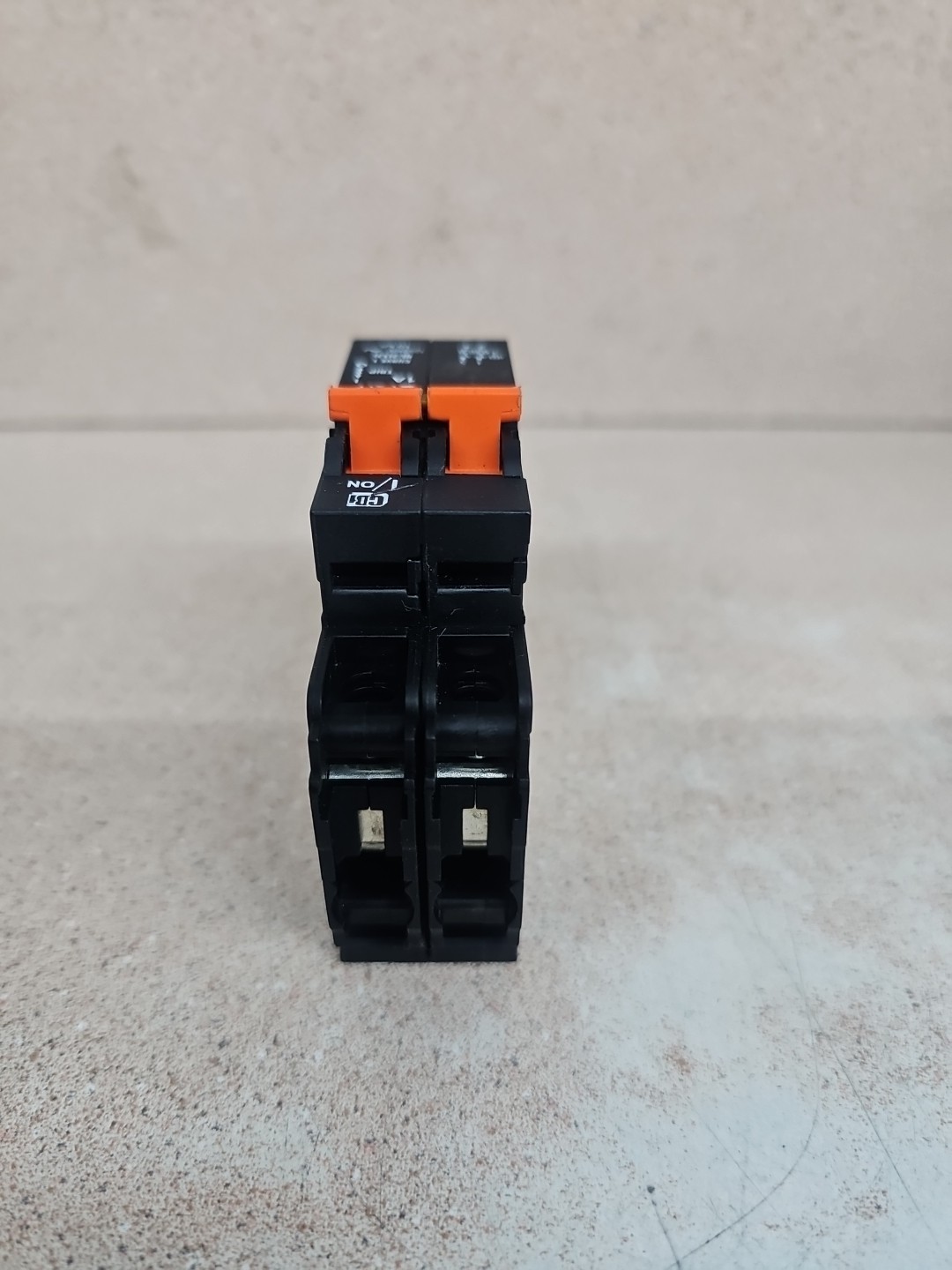 1) CBI 6A Circuit Breakers 2 Pole QL-2(13)-DM-1-1A