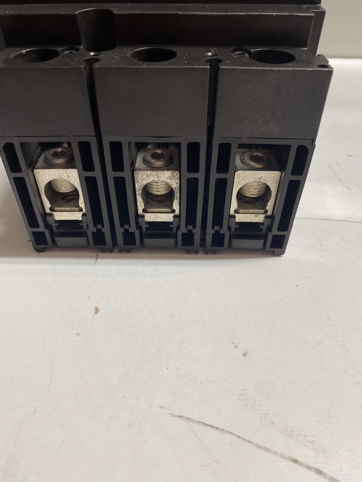 NEW SQUARE D HGL36090SA 90 amp 600v Powerpact Circuit Breaker￼ Warranty 1YR￼