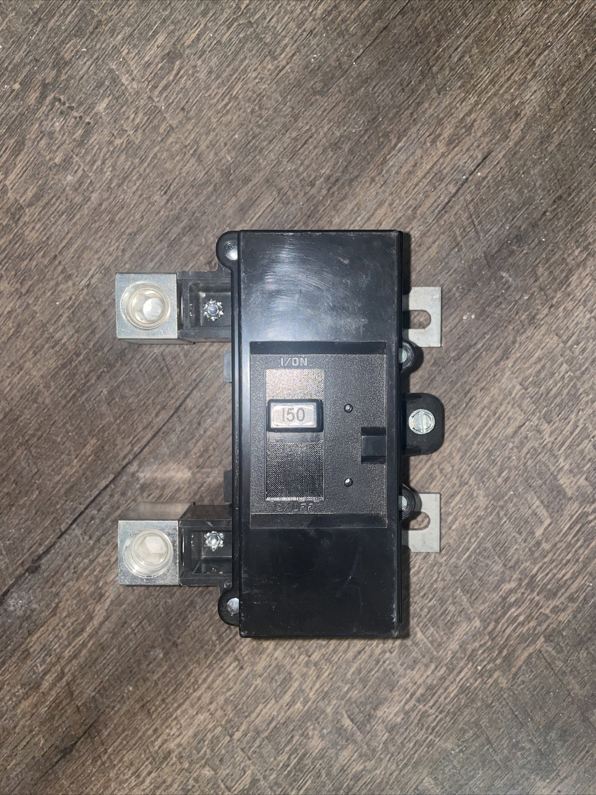 Square D QOM2150VH 150 Amp Main Circuit Breaker for QO and Homeline Load Centers