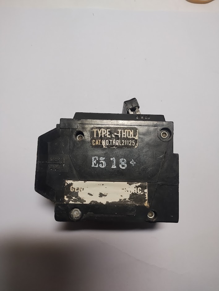 THQL21125 2-Pole 125-Amp Circuit Breaker 120/240 volts