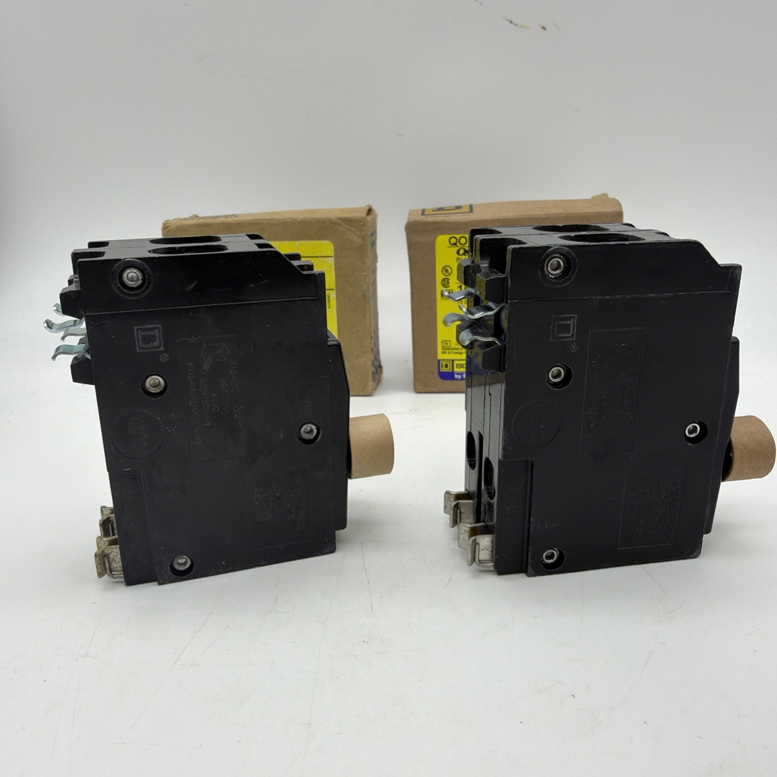 Square D QO2100 100A 2-Pole 120/240V Plug-On QO Circuit Breakers Schneider Lot 2