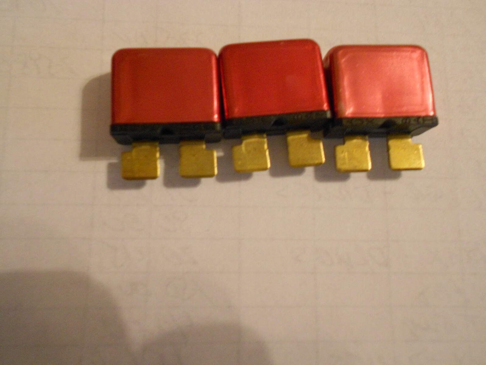 MACK, OEM, 15A CIRCUIT BREAKERS, 11MR38M3, NOS, OPEN PACKAGE (3), RED