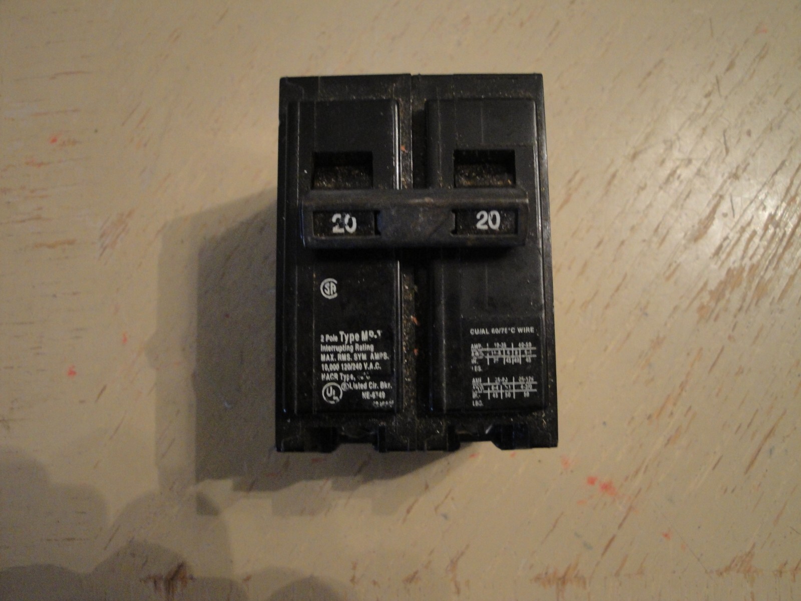 Murray 20 Amp 2 Pole Type MP-T Circuit Breaker 120/240 VAC #126