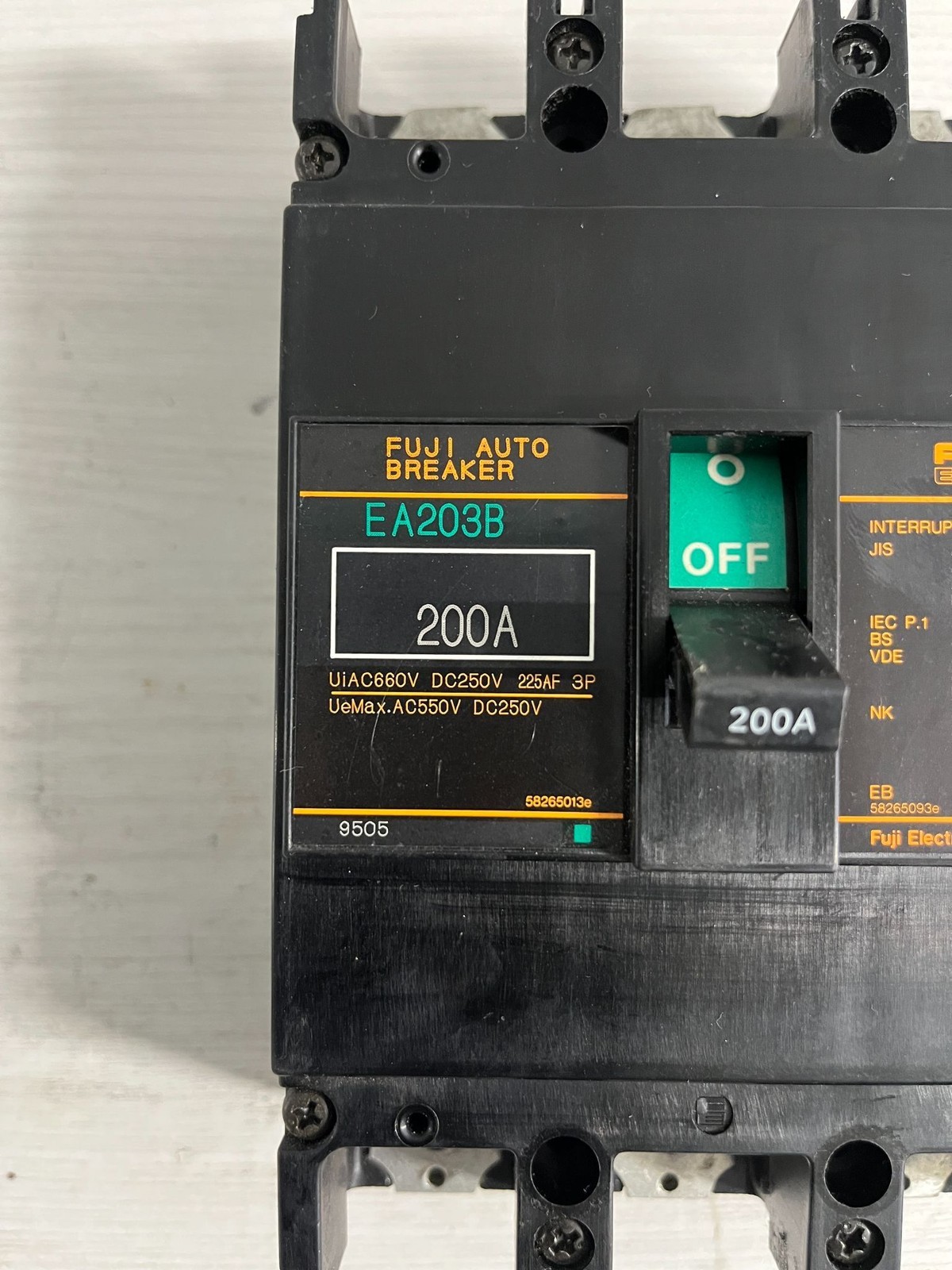 Fuji Auto Breaker EA203B 200A 250V Circuit Breaker