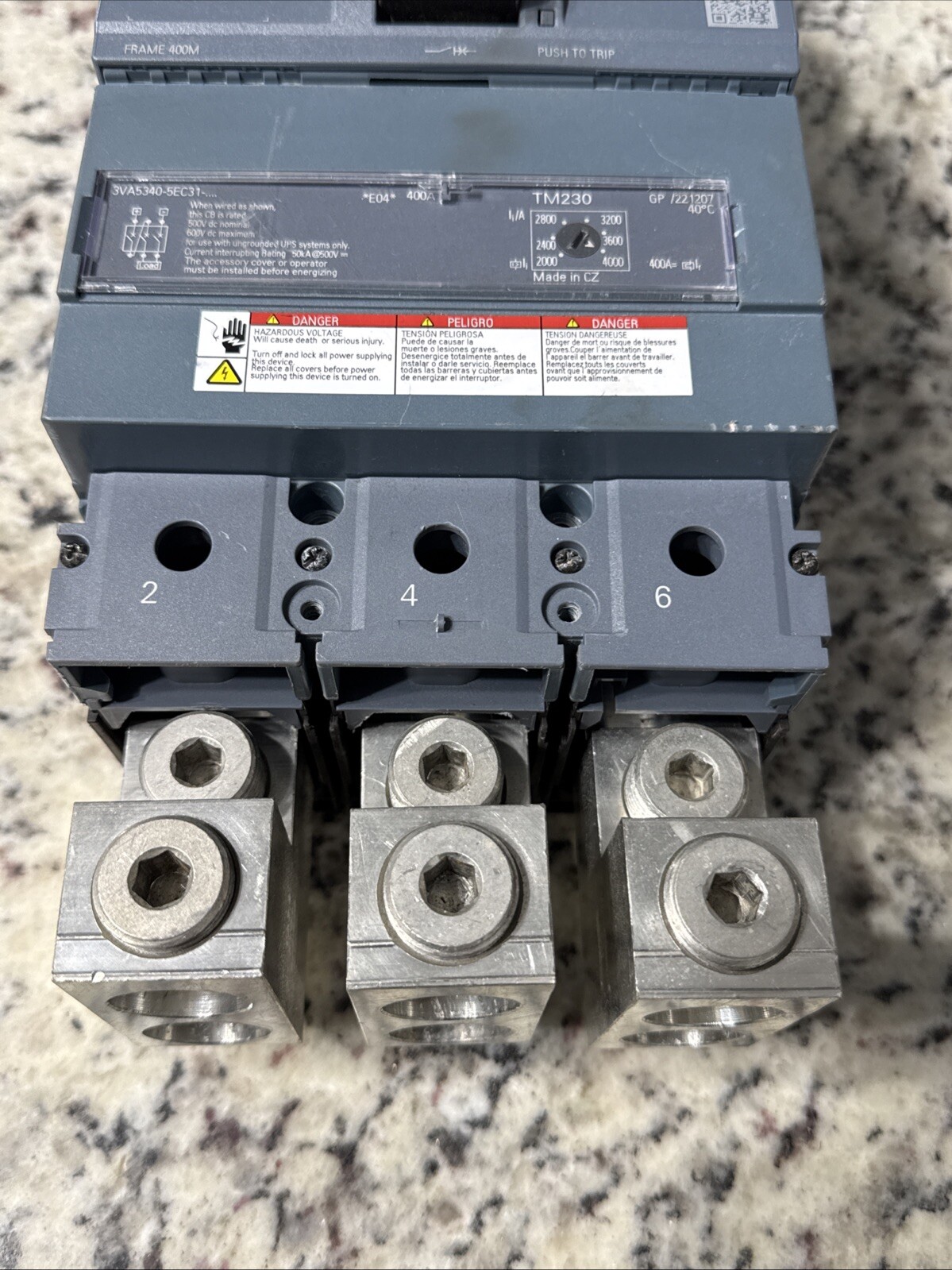 3VA5340-5EC31-0AA0 SIEMENS 3 POLE 400A 600 VOLT CIRCUIT BREAKER