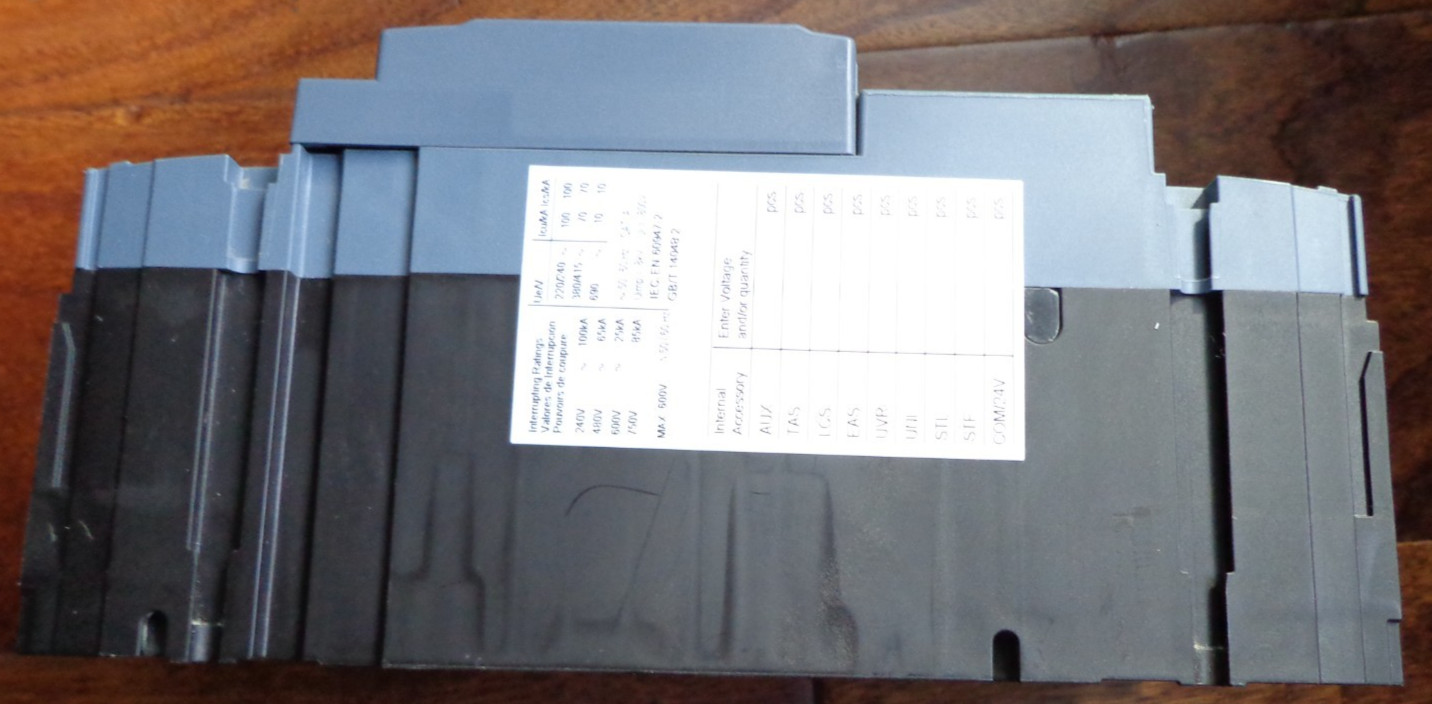 Siemens 3VA5220-6EC31-0AA0 3P 200A 480V Circuit breaker, Great!!