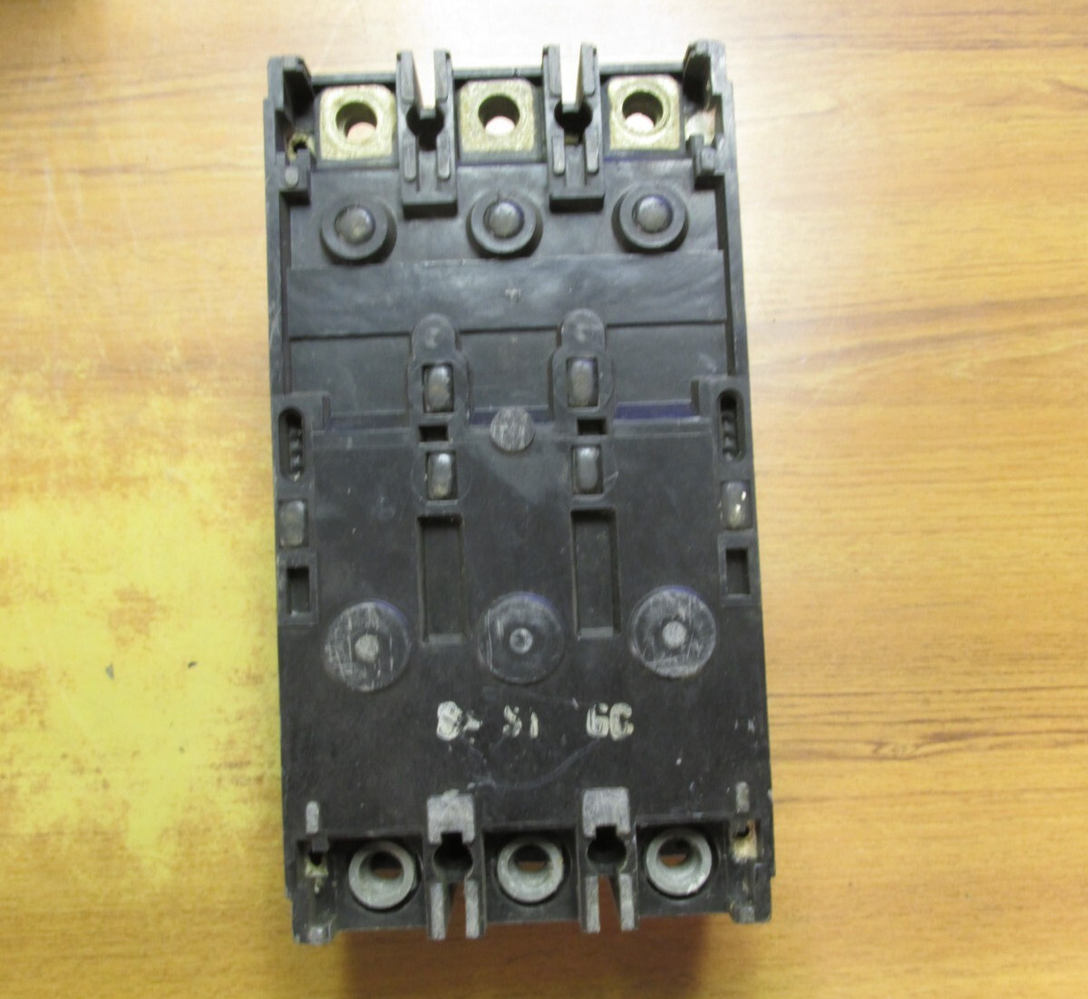 WESTINGHOUSE CIRCUIT BREAKER 3P, 200A, 400A RATING, CAT# JA3200W … WB-172