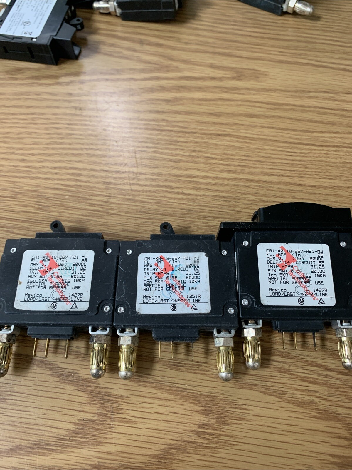 Lot Of 3 CA1-X0-18-071-A21-MJ, Carling technologies 25A 30 Days Warranty