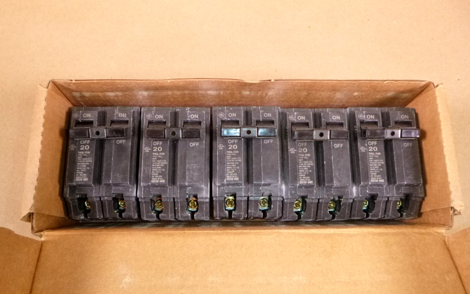 THQL2120 G.E. 20-Amp 2-Pole 120/240VAC Circuit Breaker (Lot of 5) New In Box