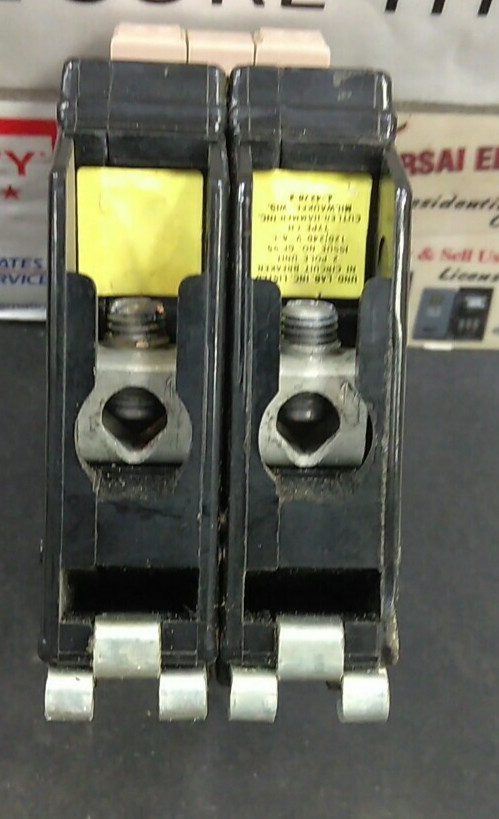 Cutler-Hammer/CH240/40A/2p/120/240VAC/PLUG IN/GROVE SLIDE/Breaker/METAL (3D3UP)