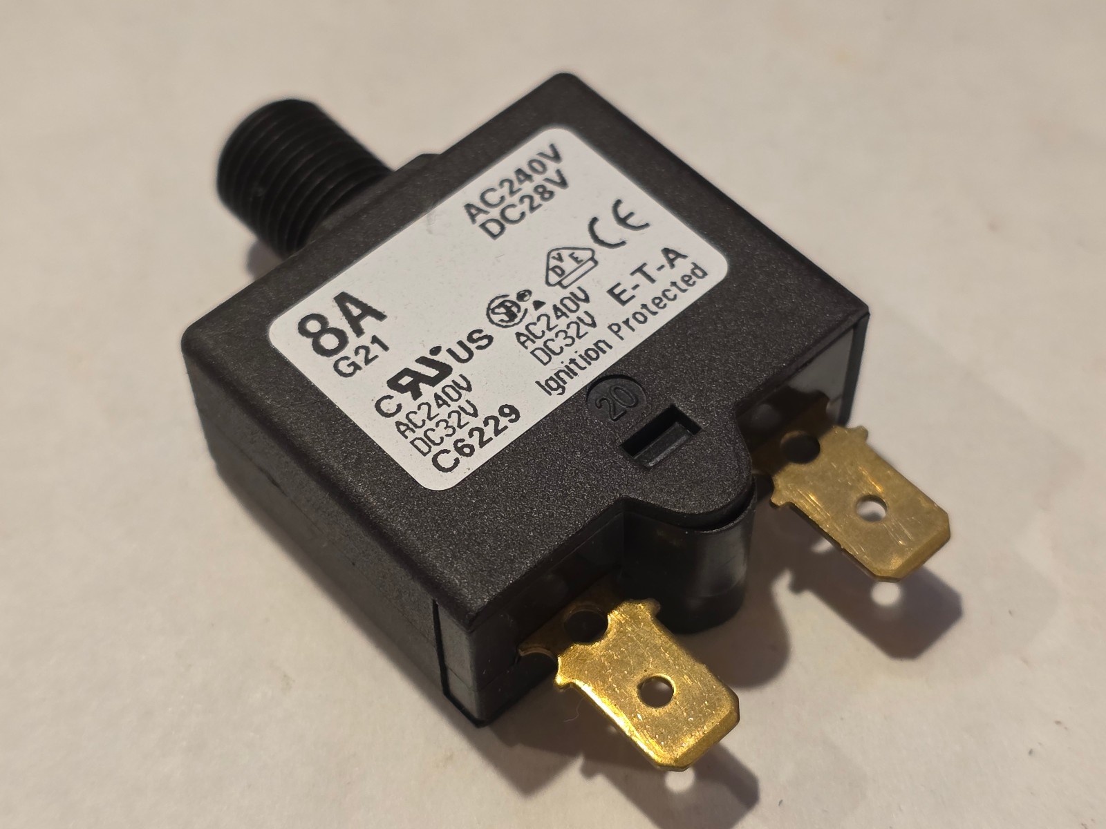 (3 pcs) E-T-A Circuit Breaker 1658-G21-00-P10-08A, 8A, Bass 106-1093-008 (NOS)