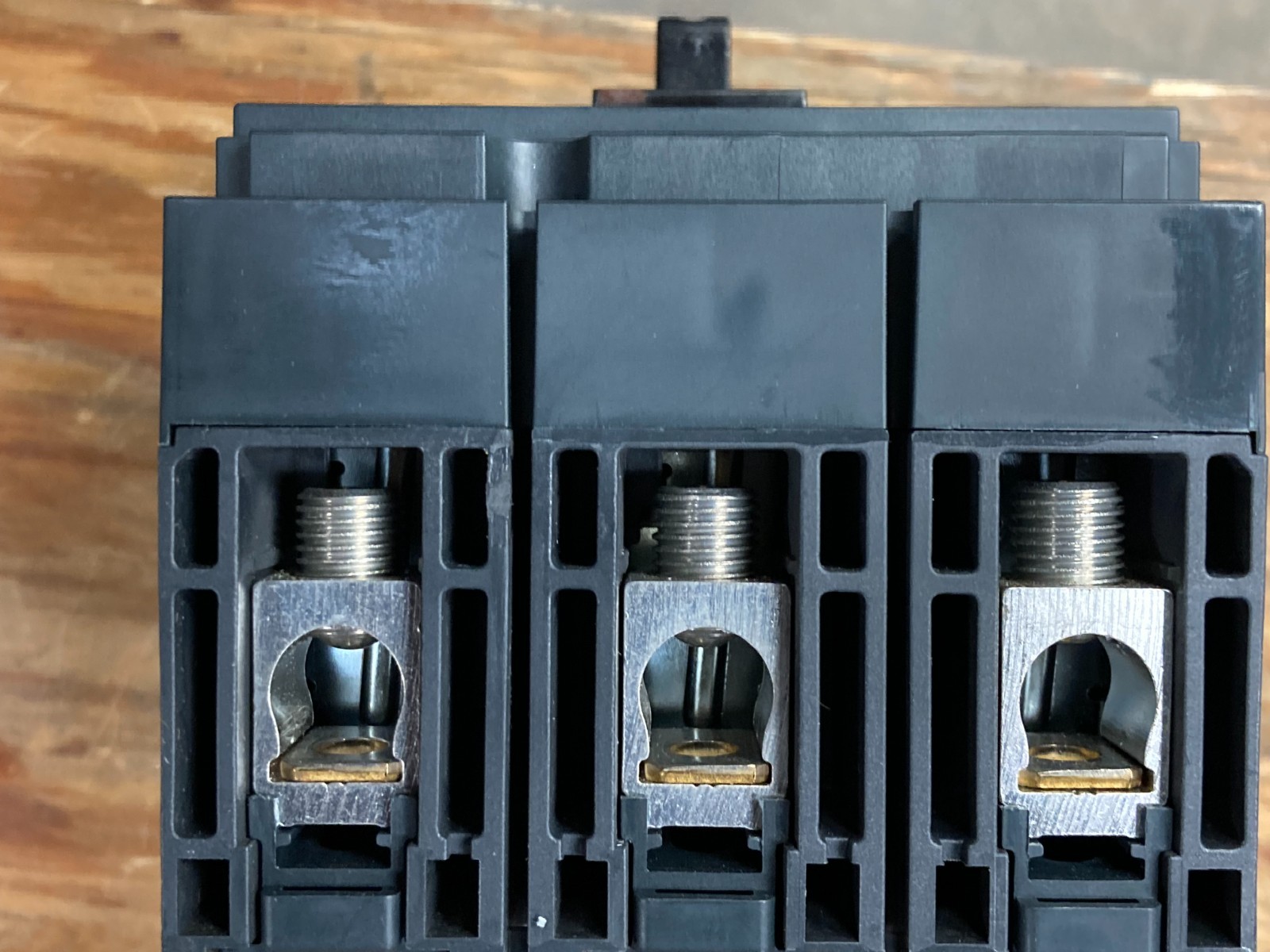 Schneider HDL36125 Current Limiting Circuit Breaker – NEW