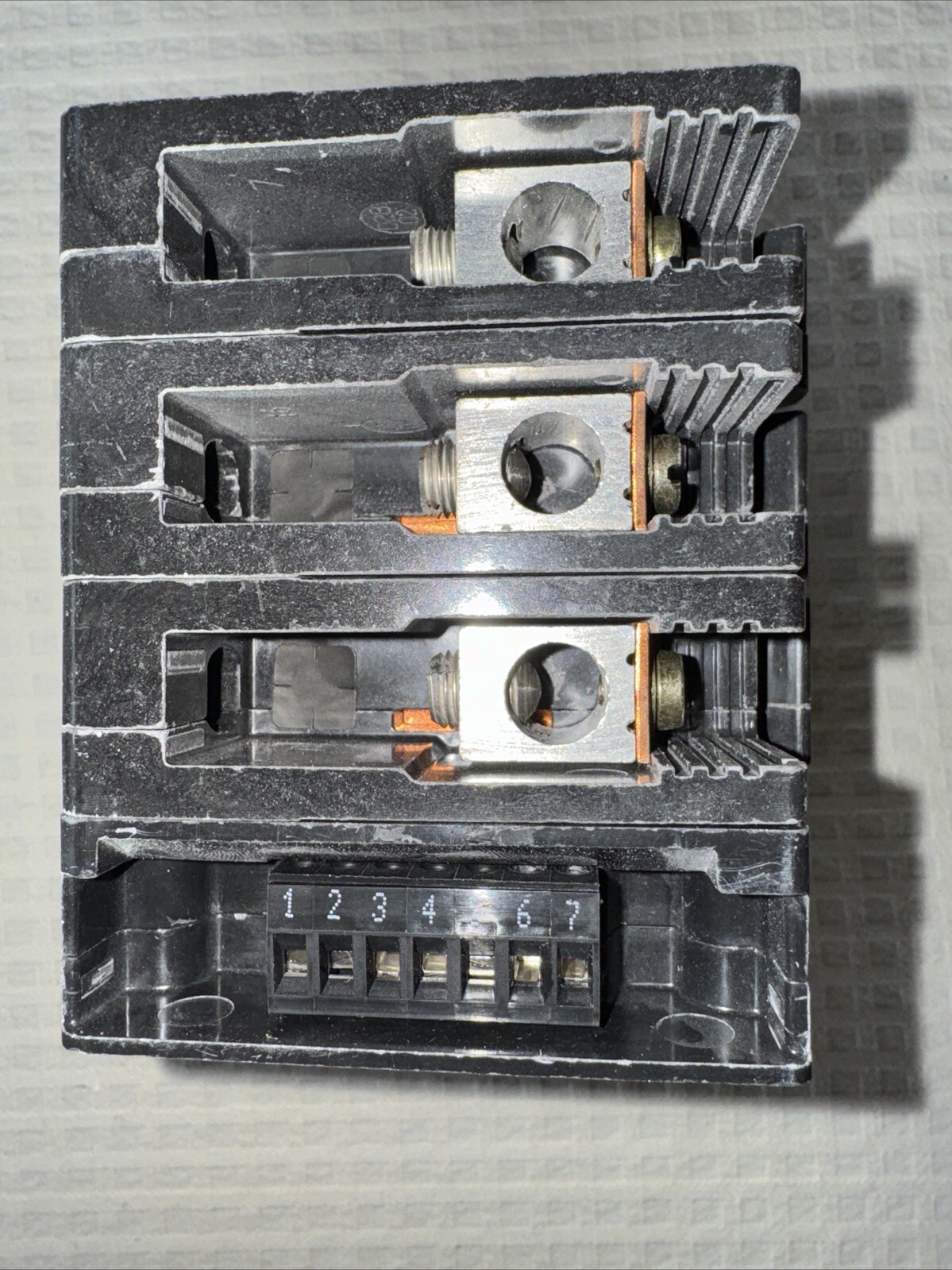 LIGHT USE SQUARE D EDB34125SA 125A, 3 POLE, 480Y/277V BOLT ON SHUNT TRIP BREAKER