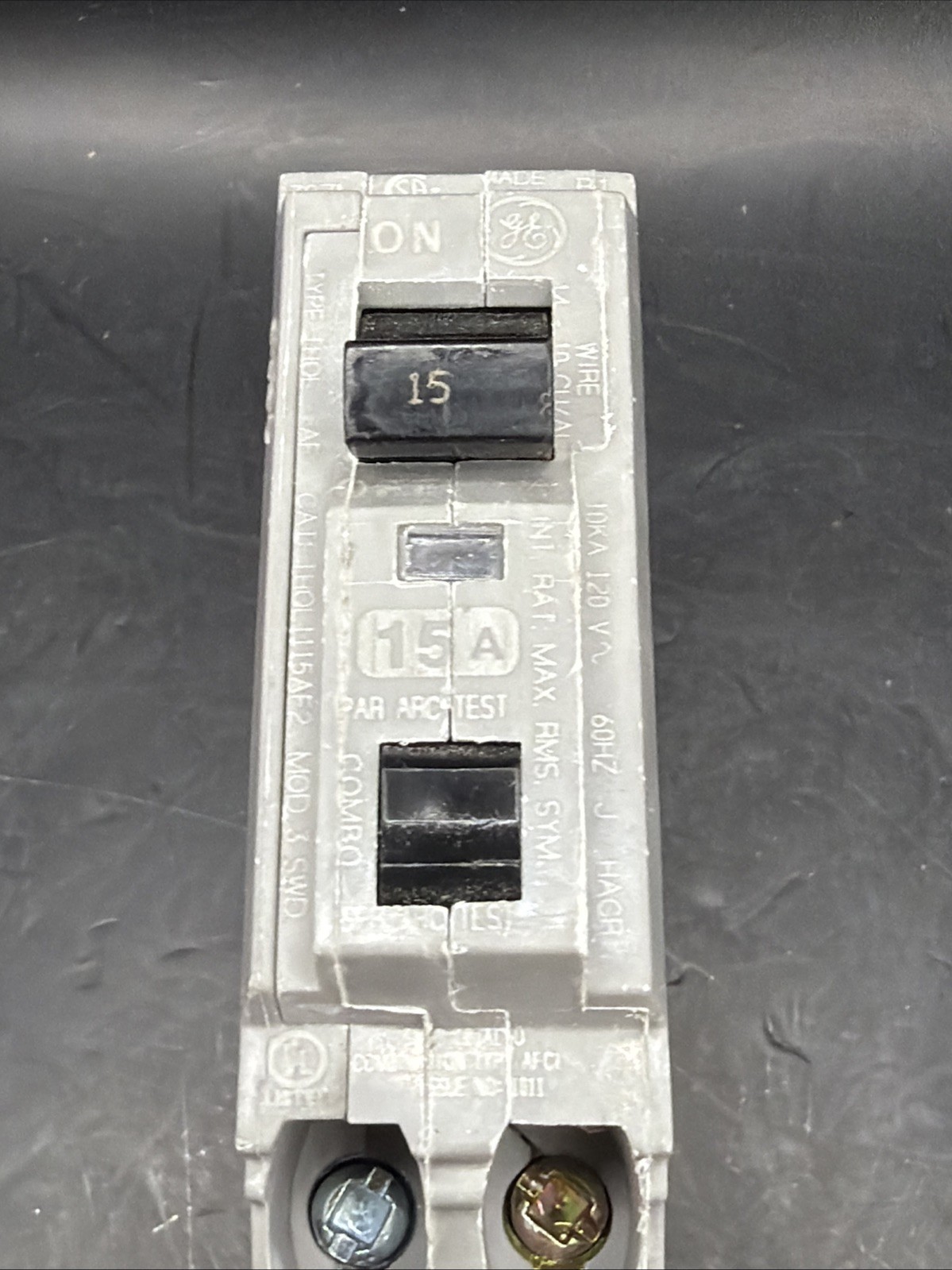 GE GENERAL ELECTRIC 15 AMP ARC FAULT CIRCUIT BREAKER 1P 120VAC THQL1115AF AFCI