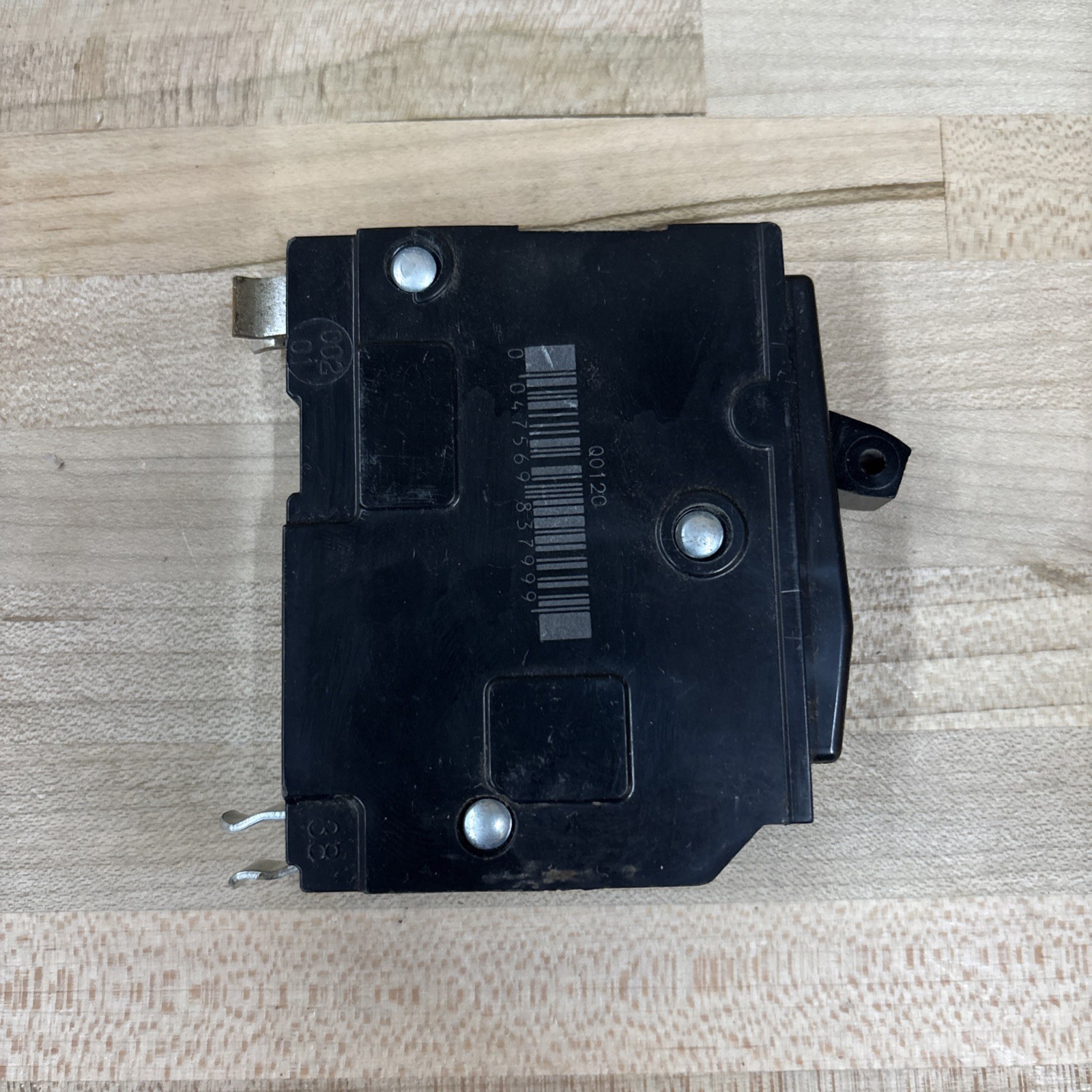  SQUARE D QOB110 CIRCUIT BREAKER, 1 POLE, 10 AMP, 120/240V, 10KA, 50/60HZ, QOB