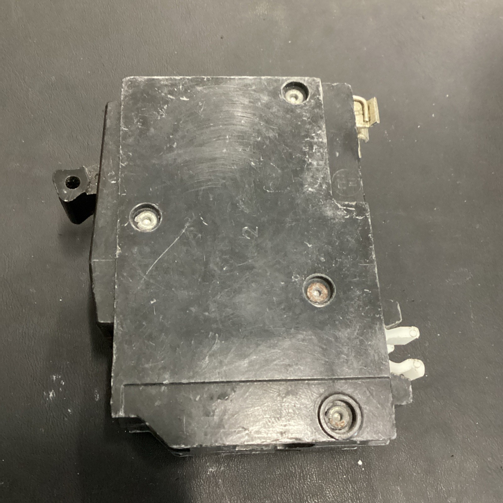 Square D QO250VH Miniature Circuit Breaker – 50 A, 2 Pole, 120/240 VAC Used ⚪️