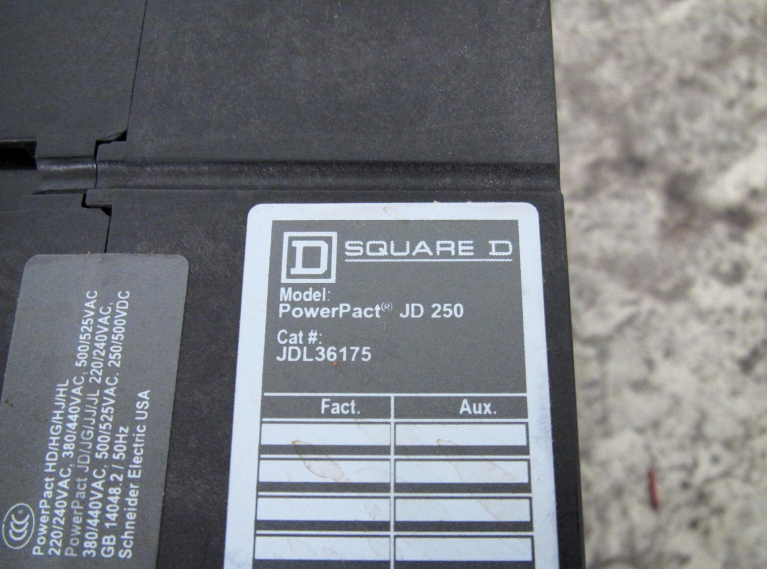 New Square D / Schneider Electric JDL36175 JDL 175A 3P 600V Circuit Breaker