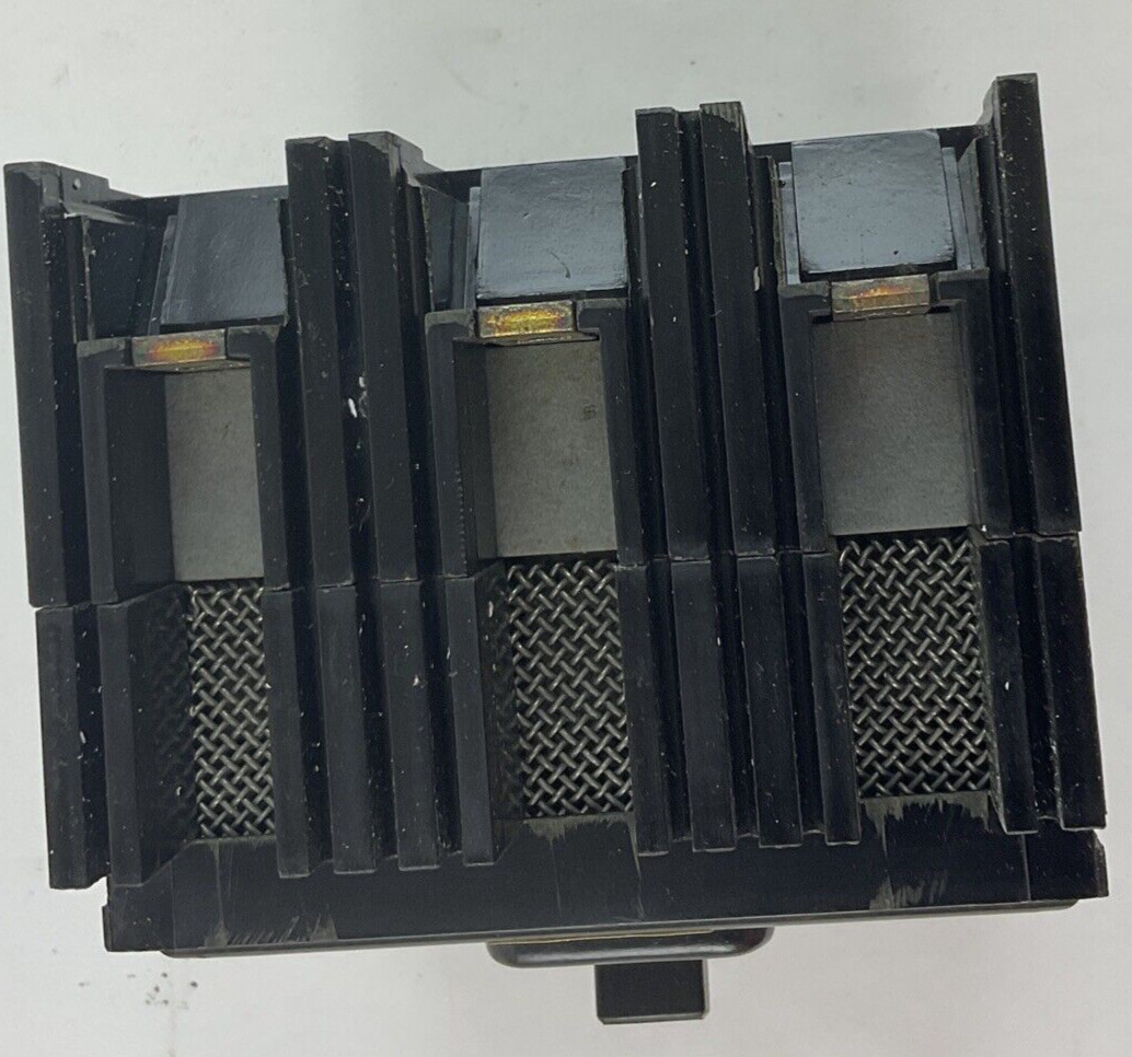 FEDERAL PACIFIC NE234090 CIRCUIT BREAKER 3POLE 90A 240VAC 125/250VDC