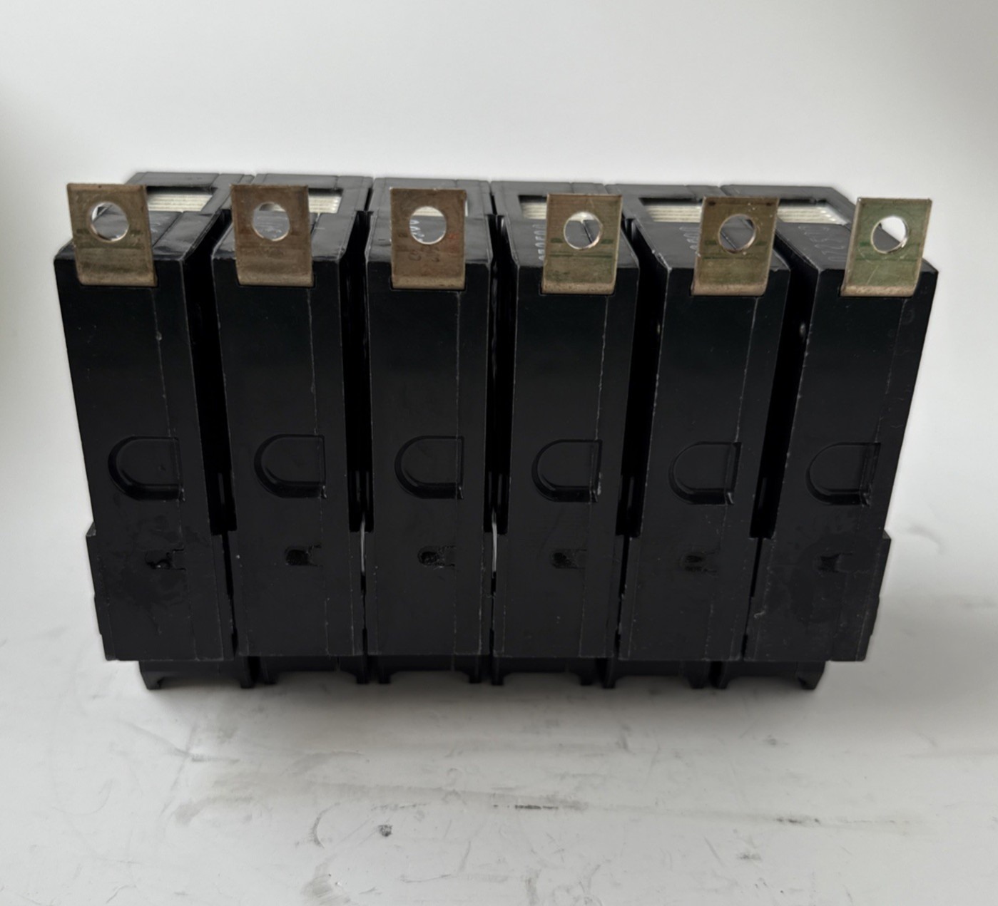 Lot of 6 Siemens BQD120 1-Pole 20A 277/480V Bolt-On Circuit Breakers 14kA