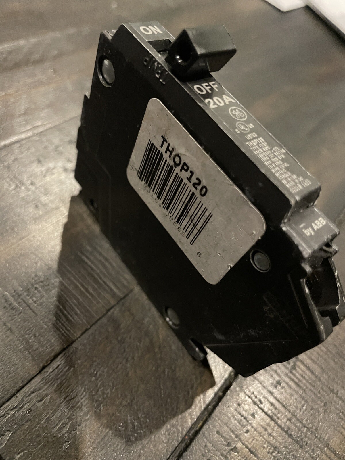 GE Q-Line 20 amps Standard Single Pole Circuit Breaker