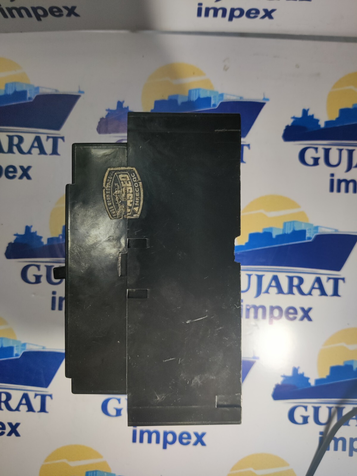 HYUNDAI CIRCUIT BREAKER HO-100BA 30A 3P AC440V 18KA PUSH TO TRIP TESTED OK KOREA