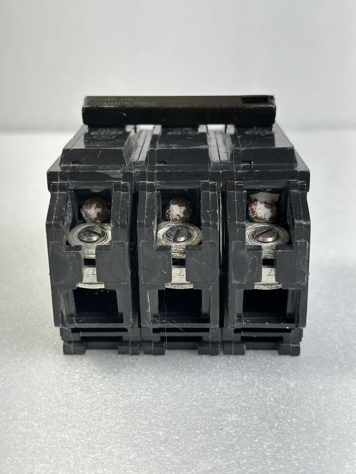 GE THQL32030 Plug-in Circuit Breaker 3P 30A