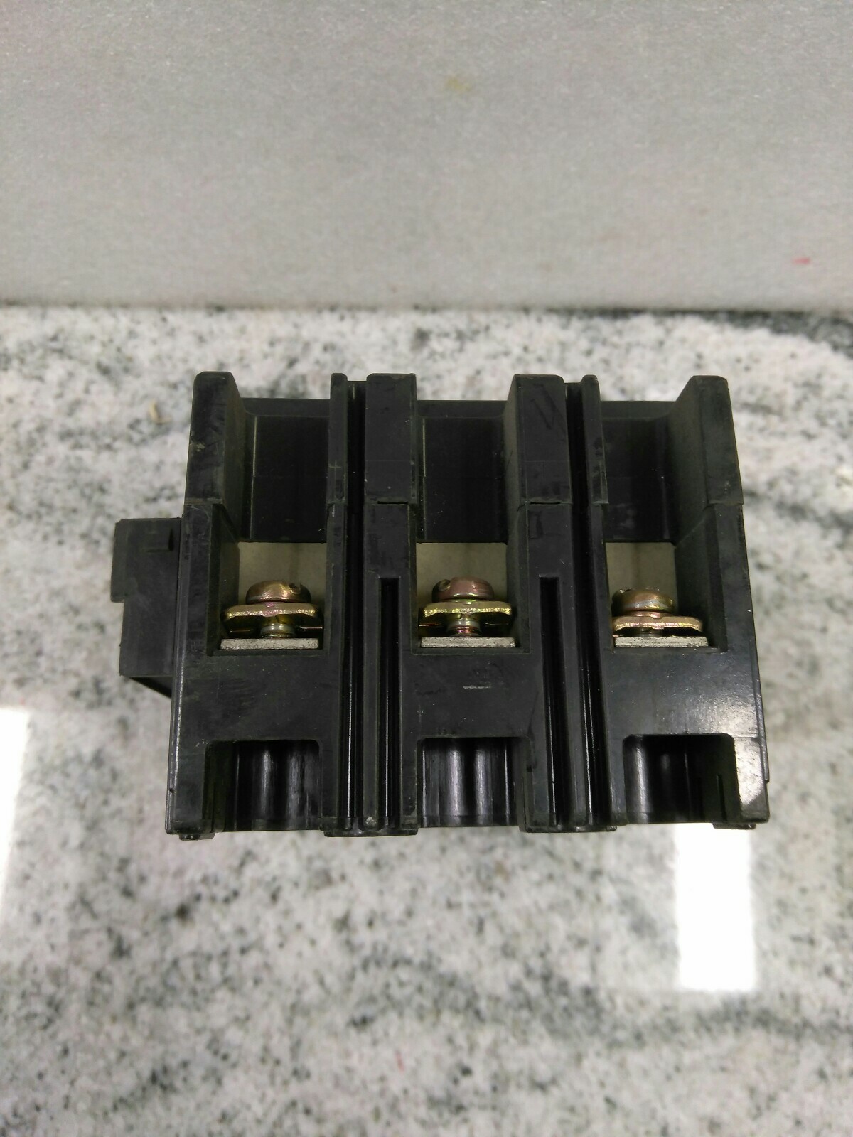 Mitsubishi Motor Breaker, MB30-SS, 16Amp, 3 Pole, 500VAC / AUXILIARY (22DB2