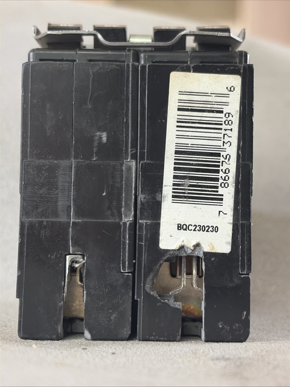 Eaton BQC230230 BR Thermal Magnetic Circuit Breaker ~modified CTL clip removed
