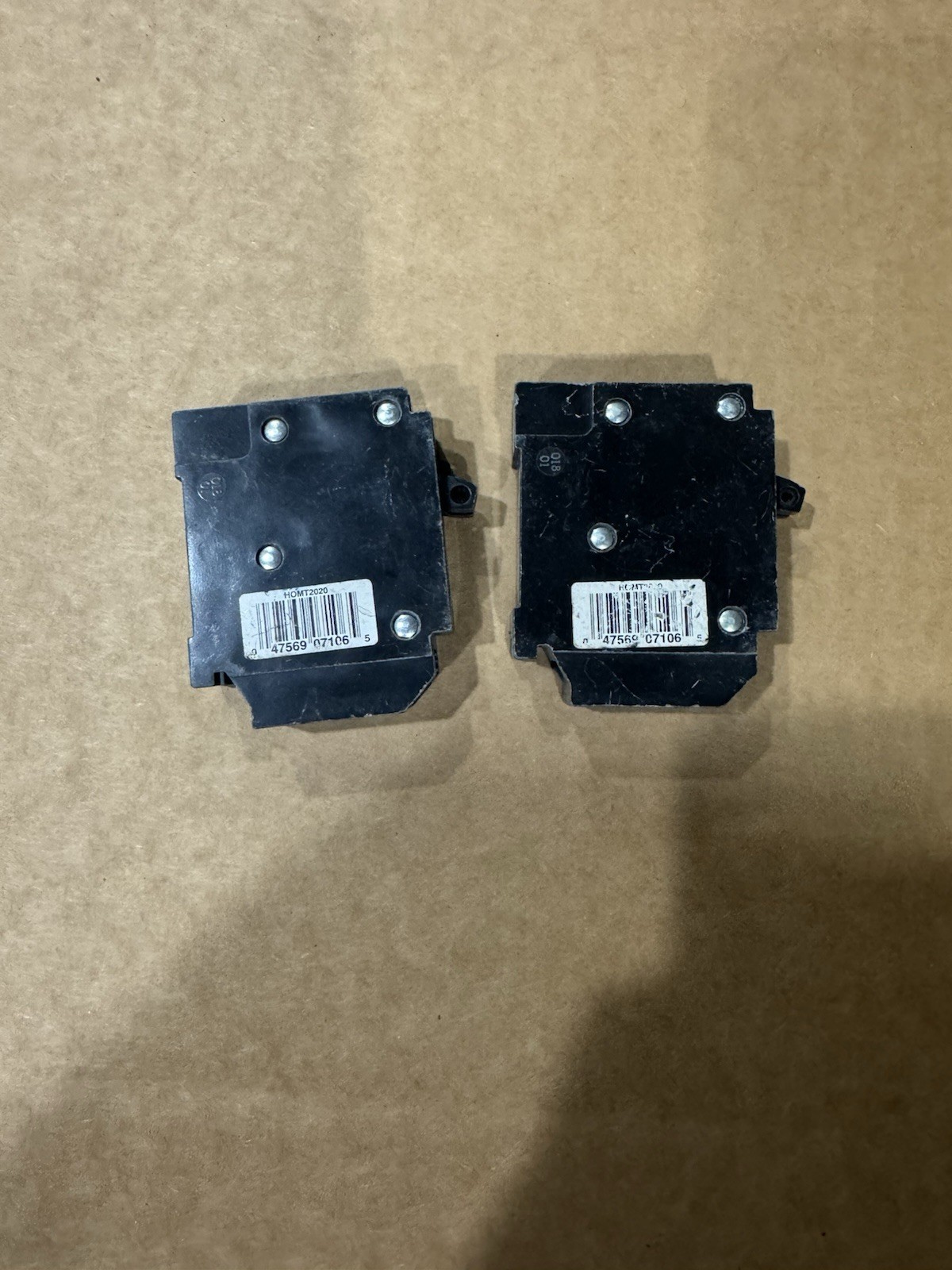 Square D HOMT2020 Homeline 20Amp Twin 1-Pole Tandem Circuit Breaker USED